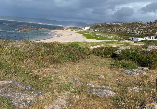 O Concello de Camariñas comeza os traballos de limpeza das súas etapas do Camiño dos Faros