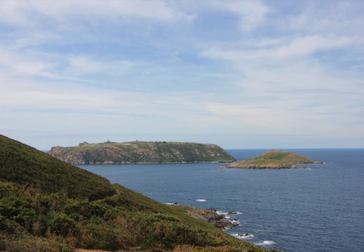 O Concello de Malpica convida a veciñanza a ser testemuña de excepción dun fenómeno único: o solsticio de verán desde a punta de Santo Hadrián