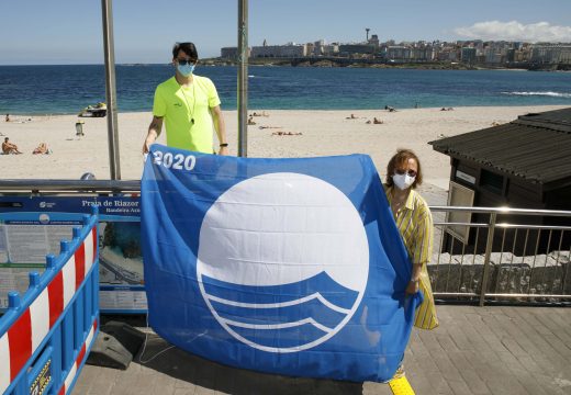 O concello iza a bandeira azul en todas as praias da cidade