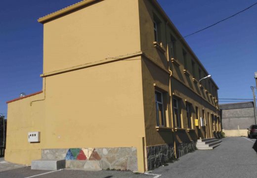 Licitadas as obras para a mellora da envonvente térmica e o acceso da Antiga Escola Unitaria de Corrubedo