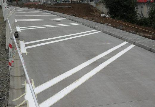 A Xunta avanza nas obras de mellora dos firmes e vías do Hospital Materno da Coruña coa posta á disposición das primeiras 23 prazas de aparcadoiro