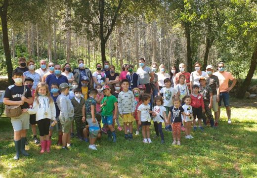 O XVII Campionato Municipal de Pesca Infantil do Concello de Frades congregou a 30 nenos e nenas