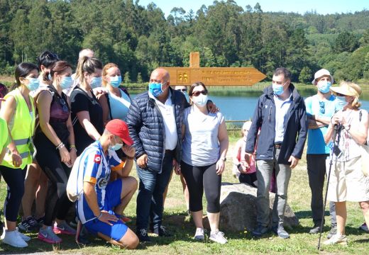 Ao redor de 40 persoas estrearon hoxe o Roteiro Cultural dous Amilladoiros