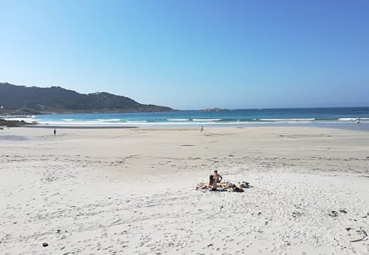 Camariñas establecerá un servizo de control de aforo na praia de Arou