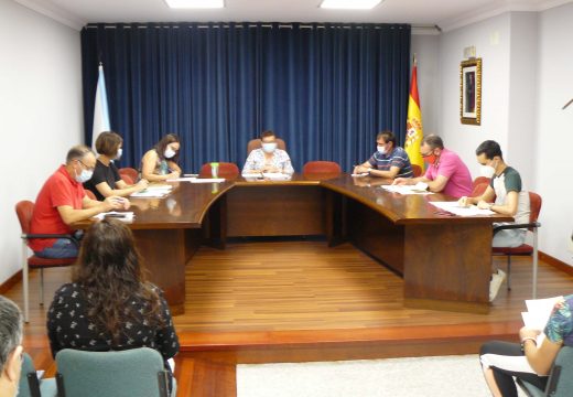 O Pleno de Lousame aproba por unanimidade desistir do expediente “Sendeiro dende a ponte de Abelendo a Carabeiras” para mellorar o proxecto técnico