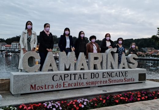 Conmemoración Día Contra o Cancro de Mama en Camariñas