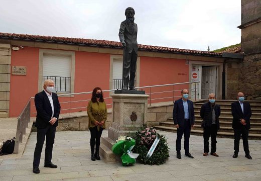 A Pobra viviu a ofrenda cívica a Valle-Inclán