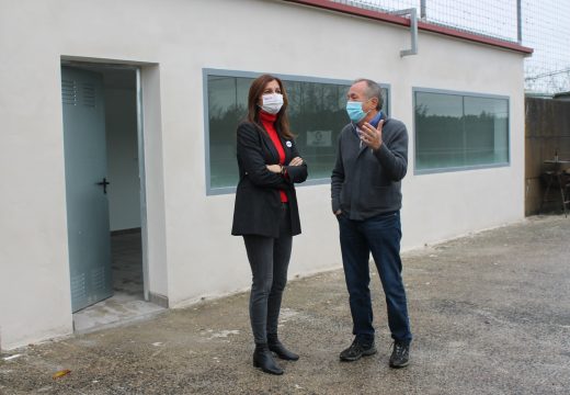 A Xunta apoia ao concello de Touro na reforma do pavillón municipal e na ampliación do campo de futbol