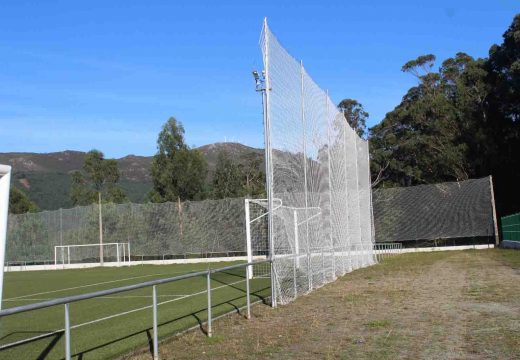 Realizados diversos traballos no campo de fútbol de Cadreche