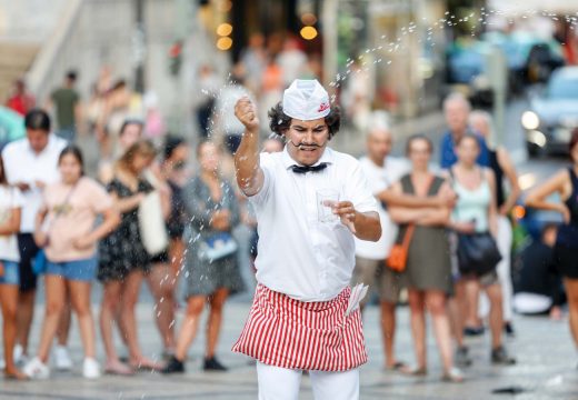 O espectáculo “Don Gelati” do mago Dani García porá este domingo o broche de ouro á quinta edición do Festimaxia de Lousame