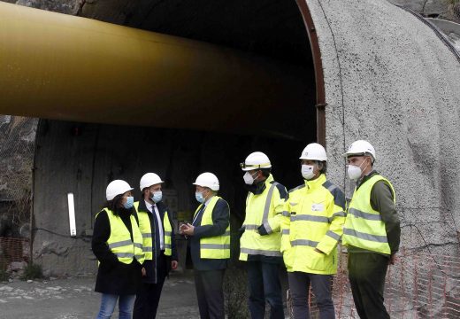 Gonzalo Trenor destacou as boas cifras alcanzadas no movemento de contenedores, nos primeiros dez meses do ano, con 100.000 toneladas de mercancías aloxadas no Porto Exterior de Ferrol