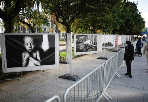 Acampa aborda en Méndez Núñez o espolio e o dereito ao refuxio a través de fotografías