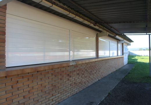 Dotada a cantina do estadio da Alta de novas persianas de seguridade