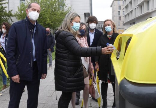 Santiago de Compostela convértese na primeira cidade galega que aposta por RECICLOS, o sistema que recompensa por reciclar no colector amarelo