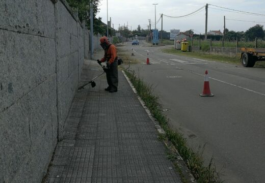 Iniciado o acondicionamento das cunetas das vías municipais da man da Ecobrigada de Amicos