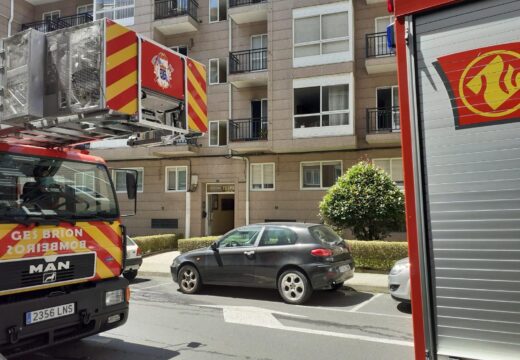 O GES de Brión extingue un lume nun segundo piso no Milladoiro (Ames) no que só houbo danos materiais