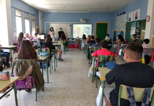 A saúde bucodental centrou varias charlas dirixidas ao alumnado no Día Mundial Sen Tabaco