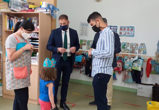 Trenor agradeceu o esforzo conxunto do profesorado, alumnos e familias para manter a presencialidade nas aulas en entornos seguros durante a pandemia