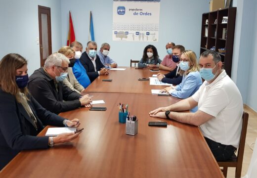 Alcaldes e portavoces do PP interésanse pola situación do parque eólico Pena de Corvo tras o informe negativo da Xunta