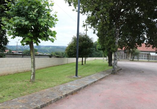 O Concello de Frades construirá o seu segundo parque infantil cuberto, emprazado a carón do centro de saúde de Abellá