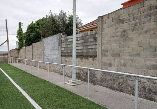 O Concello de Fene aproveita o verán para facer labores de mantemento nas instalacións deportivas