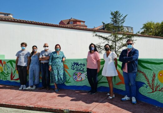 As criaturas caóticas de Mar de Fábula representadas nun mural no CEIP O Areal