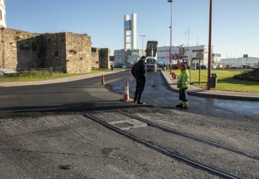 O Concello da Coruña acomete catro actuacións de mellora do firme entre Panadeiras e Durmideiras