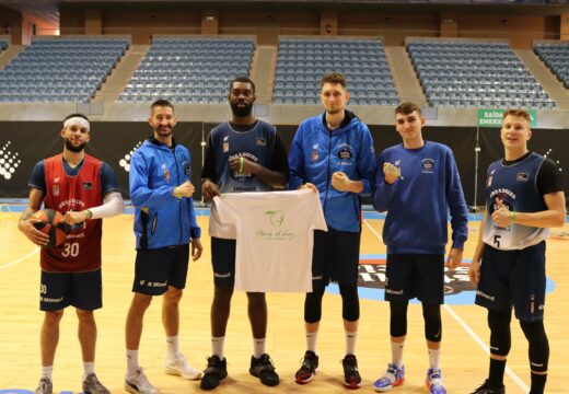 O Mombús Obradoiro e o Rotogal Boiro Voleibol comprométense co proxecto Sana el Hoy, que desenvolve o Concello de Padrón