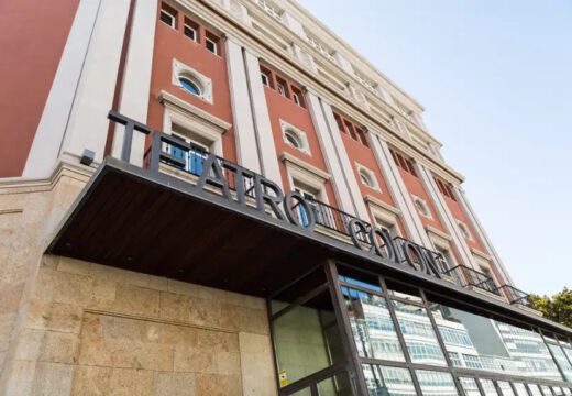 O Concello e a Deputación renovan a súa colaboración para a xestión do Teatro Colón dous anos máis