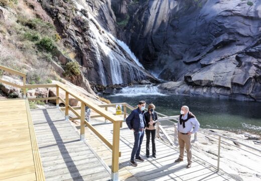 A Xunta achegou preto de 130.000 euros en catro anos para mellorar a accesibilidade da Fervenza do Ézaro