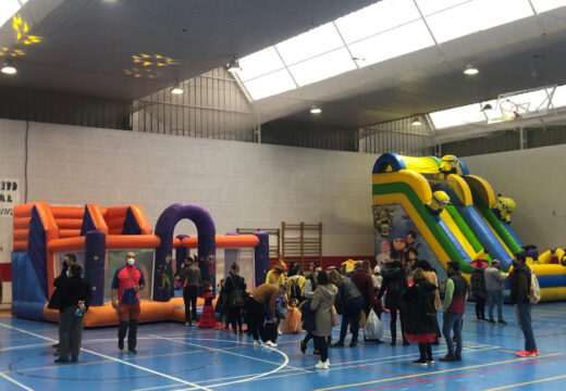 Trescentos veciños e veciñas participaron no Festival de Entroido de Lousame