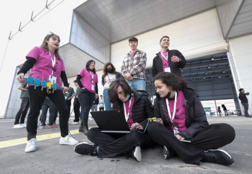 Arredor de 70 estudantes de oito institutos participan no lanzamento de satélites dentro do Programa CanSat da Axencia Espacial Europea co apoio da Xunta A