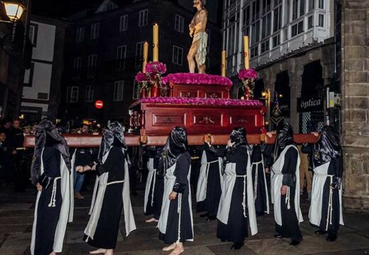 A Irmandade dos Estudantes sairá á rúa este Mércores Santo celebrando o seu 25 aniversario