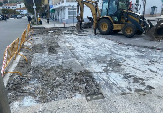 Comezan os traballos de formigonado do curce de Ambrosio Feijoo en Camariñas