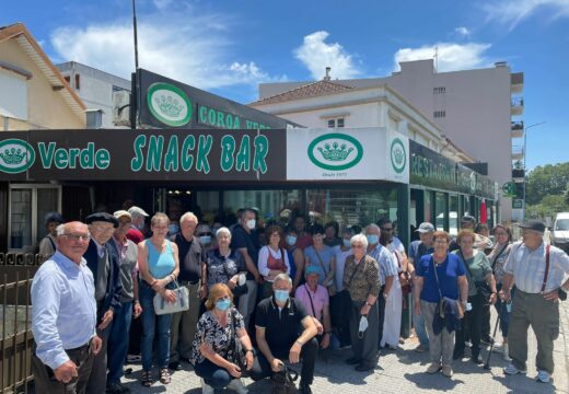 Un grupo de veciños e veciñas de Touro visitan Vilanova de Cerveira e Valença do Minho