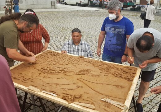 Arte e mar únense na Pobra coa realización dunha escultura promovida por Ambar