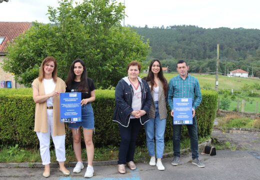 As voluntarias turcas Ezgi Alkaya e Ülkü Kosdas estarán 10 meses colaborando nas actividades culturais, sociais e deportivas de Lousame