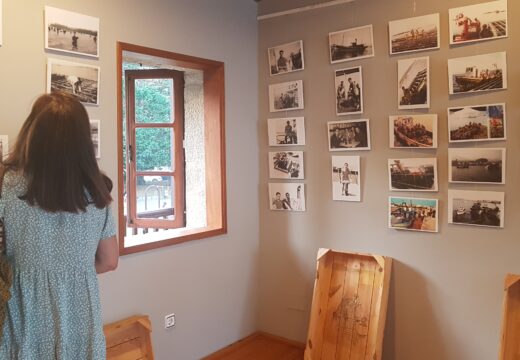 A Pobra repasa a súa tradición mariñeira a través dunha exposición fotográfica