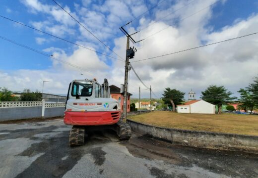 Entran na recta final as obras de pavimentación de case 30 quilómetros de vías en nove parroquias