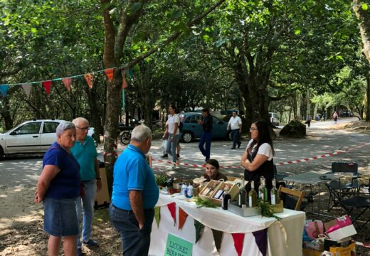 A Romaría de San Lourenzo en Lousame estrea mercado artesanal