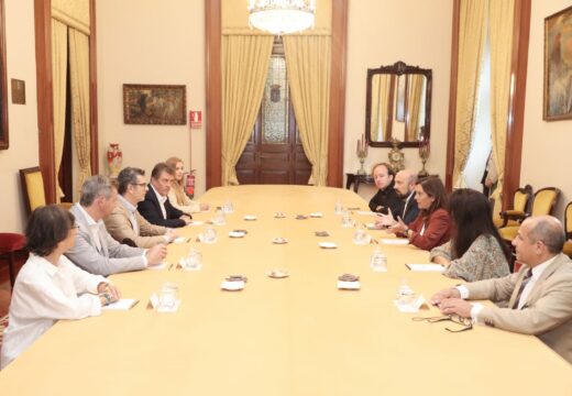 Inés Rey destaca o peso político da Coruña na visita do ministro da Presidencia á cidade