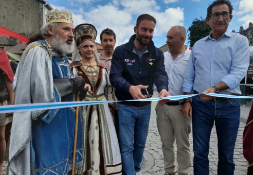 Trenor anima a veciños e visitantes a viaxar ao medievo para participar na XV Edición da Feira do Románico de Negreira