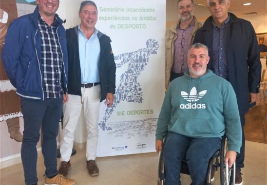 Representantes do deporte carballés participan no Seminario de intercambio de experiencias do Eixo Atlántico