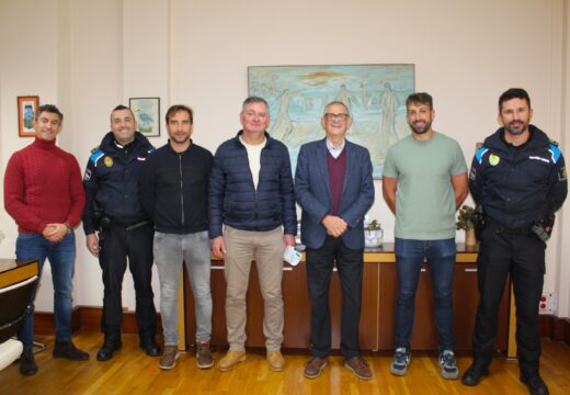 A Policía Local de Carballo refórzase por segunda vez este ano coa incorporación de dous novos axentes