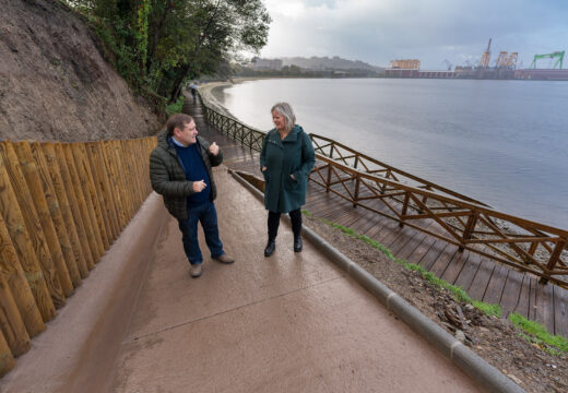 O Concello de Fene reabre a pasarela do paseo marítimo de San Valentín tralos traballos de mantemento efectuados nas últimas semanas