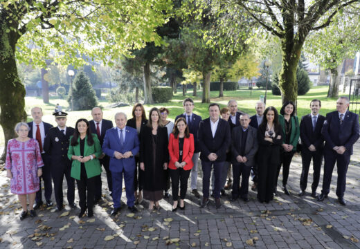 As asociacións veciñais da cidade e a área metropolitana premian a Inés Rey polo seu traballo a prol do tecido asociativo