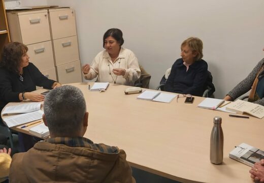 A autora María Rei Vilas visitou o Club de Lectura de Cabanas