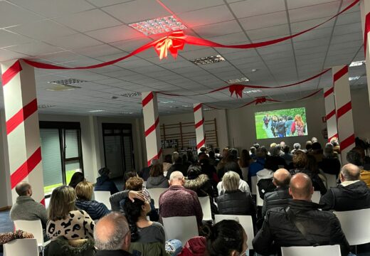 Un centenar de persoas acudiu á clausura do proxecto municipal “Un barrio para vivir”