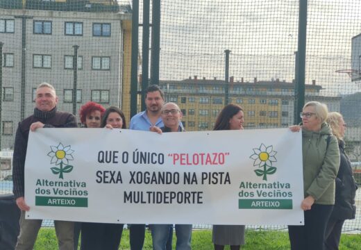 Alternativa segue reclamndo a reapertura da pista multideporte de Arteixo