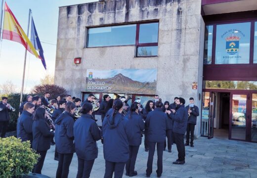 O Concello de Boqueixón celebra o día do seu patrón coa tradicional recepción á veciñanza